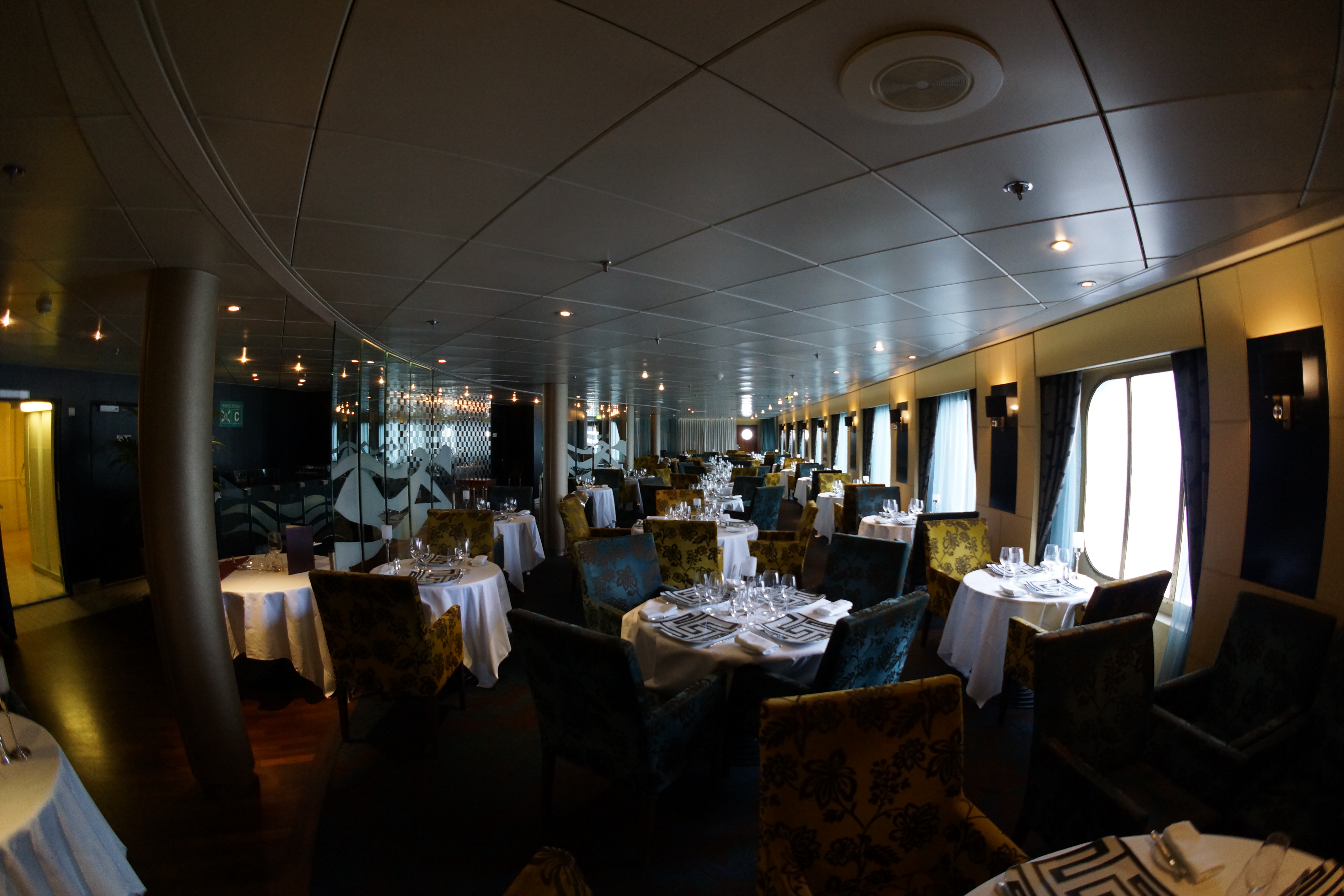 2014 South America Cruise Day 5 – Dinner in Singatures